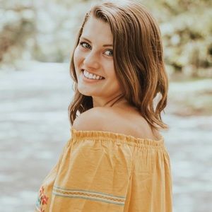 Meet your Posher, Madelyn